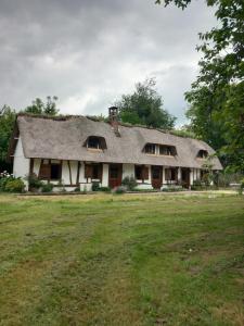 Gallery image of Chaumiere normande in Sainte-Opportune-la-Mare