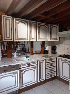 Gallery image of Chaumiere normande in Sainte-Opportune-la-Mare +1 photo