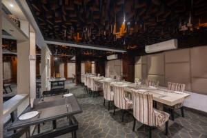 Fotografie z fotogalerie ubytování The Latitude Luxury Haridwar v destinaci Haridvár