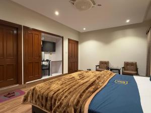 Gallery image of Tabash Hotel, Murree in Murree +19 photos