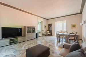 Μια τηλεόραση ή/και κέντρο ψυχαγωγίας στο Villa Giovannina