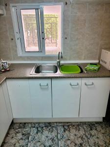 Kuchyň nebo kuchyňský kout v ubytování Cornerstone Cavehouse