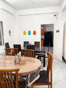 Χώρος καθιστικού στο Aavaas Hostel