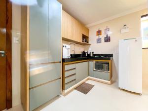 Køkken eller tekøkken på Apto MS 3/4 com AR 200m Praia - Orla de Atalaia