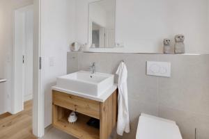 Ένα μπάνιο στο Newly built beach house with sauna close to beach 1