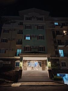 Budova, kde se apartmán nachází + 8 fotografií