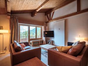 Μια τηλεόραση ή/και κέντρο ψυχαγωγίας στο Casa Dschember 11