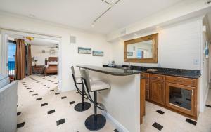 Nhà bếp/bếp nhỏ tại Phoenix X 1509 condo