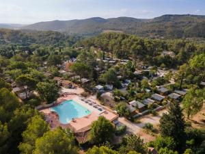 Γενική θέα στο βουνό ή θέα στο βουνό από  αυτό το κάμπινγκ +24 φωτογραφίες