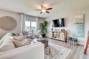 Μια τηλεόραση ή/και κέντρο ψυχαγωγίας στο Luxe Home in the Heart of Westfield Perfect for big family