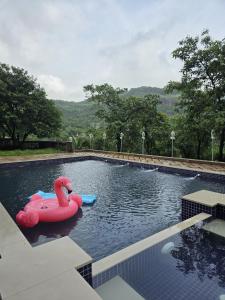 Φωτογραφία από το άλμπουμ του Casa Ashrin Pawna by Swastik Royale σε Malavli +48 φωτογραφίες