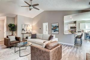 Χώρος καθιστικού στο Elegant home in the heart of Westfield Perfect for family gatherings