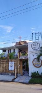 Imagen de la galería de MAYAN SURF HOTEL, en El Paredón Buena Vista