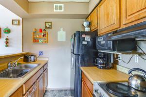 Gallery image of Walk to Angel Fire Resort Getaway with Balcony in Angel Fire