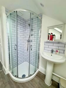 Fotografie z fotogalerie ubytování Spacious 5 Bed Exeter Home City & Hospital Access v destinaci Exeter