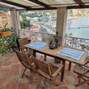 Balkón nebo terasa v ubytování le Cœur de la vieille ville