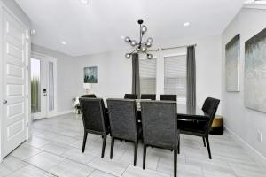 Гостиная зона в Elegant Home Near Disney With Game & Themed Rooms With Waterpark & Resort Access At Encore Resorts Reunion - 400La