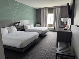 Gallery image of Comfort Inn and Suites in Orange