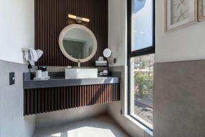 Фотография из галереи Vista Pedregal-New Apartment 2 min Walking to Golden Zone Marina в городе Кабо-Сан-Лукас