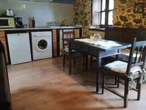 Η κουζίνα ή μικρή κουζίνα στο Apartamentos El Observatoriu Altair