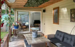 Χώρος καθιστικού στο Beautiful Home In Erm With Wifi