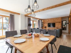 TV a/nebo společenská místnost v ubytování Kaiser Residence Top 1 Top 2