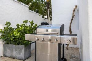 Fotografie z fotogalerie ubytování Ocean Park 1BD 1BA Pool Walk to beach -Santorini 5 v destinaci San Juan + 16 fotografií
