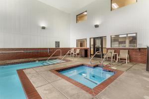 Bassein majutusasutuses Best Western Plus Oklahoma City Yukon või selle lähedal