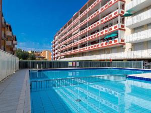 Πισίνα στο ή κοντά στο Apartment in Caorle near Sea Beach