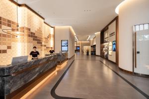 El lobby o recepción de Atour X Hotel Xintang South Station Zengcheng District
