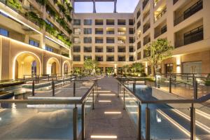 La alberca dentro o cerca de Atour X Hotel Xintang South Station Zengcheng District