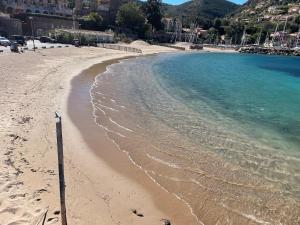 Gallery image of Duplex bord de mer in Théoule-sur-Mer