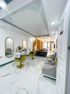 Χώρος καθιστικού στο Đông Thắm Hotel +21 φωτογραφίες