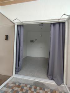 Afbeelding uit fotogalerij van JKCC Family Pad in Calatagan