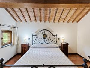 Postel nebo postele na pokoji v ubytování Holiday Home in Umbria with Pool