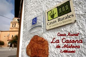 Chứng chỉ, giải thưởng, bảng hiệu hoặc các tài liệu khác trưng bày tại La Casona de Mahora