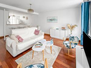 Nhà bếp/bếp nhỏ tại Vichy Élégant F2 dans le Triangle d'Or