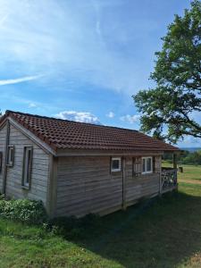 Φωτογραφία από το άλμπουμ του Camping des Papillons σε Lalizolle