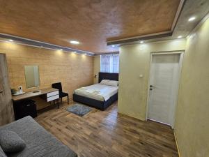 Φωτογραφία από το άλμπουμ του Prenoociste Simke στη Σουμπότιτσα +28 φωτογραφίες