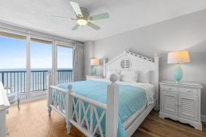 Ένα ή περισσότερα κρεβάτια σε δωμάτιο στο DiMucci Towers Ten 1604 +85 φωτογραφίες