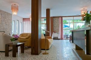 Posezení v ubytování Albergo La Rosetta