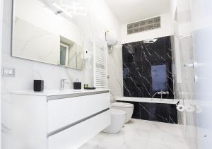 Ένα μπάνιο στο L'incanto Casa Vacanza +16 φωτογραφίες