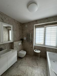 Bilik mandi di Danubia-residence