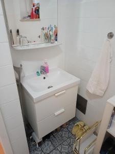 Ένα μπάνιο στο apartman ADVENA