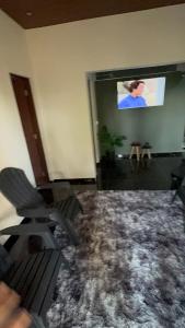 Μια τηλεόραση ή/και κέντρο ψυχαγωγίας στο Casa de Inhô