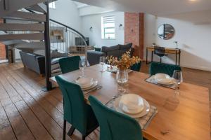 Posezení v ubytování City Centre Apartment ideal for contractors & weekend stays