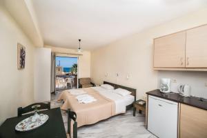 Gallery image of Mythos Beach Hotel Apartments in Maleme