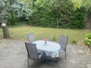 Un jardín fuera de Villa Reder