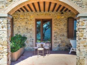 Fotografie z fotogalerie ubytování Farmhouse in Suvereto near Etruscan Coast v destinaci Suvereto