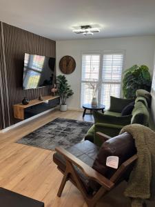 Χώρος καθιστικού στο 2 Bed Modern Apartment